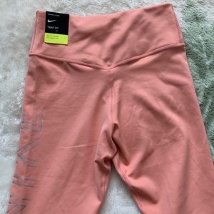 Nike leggings